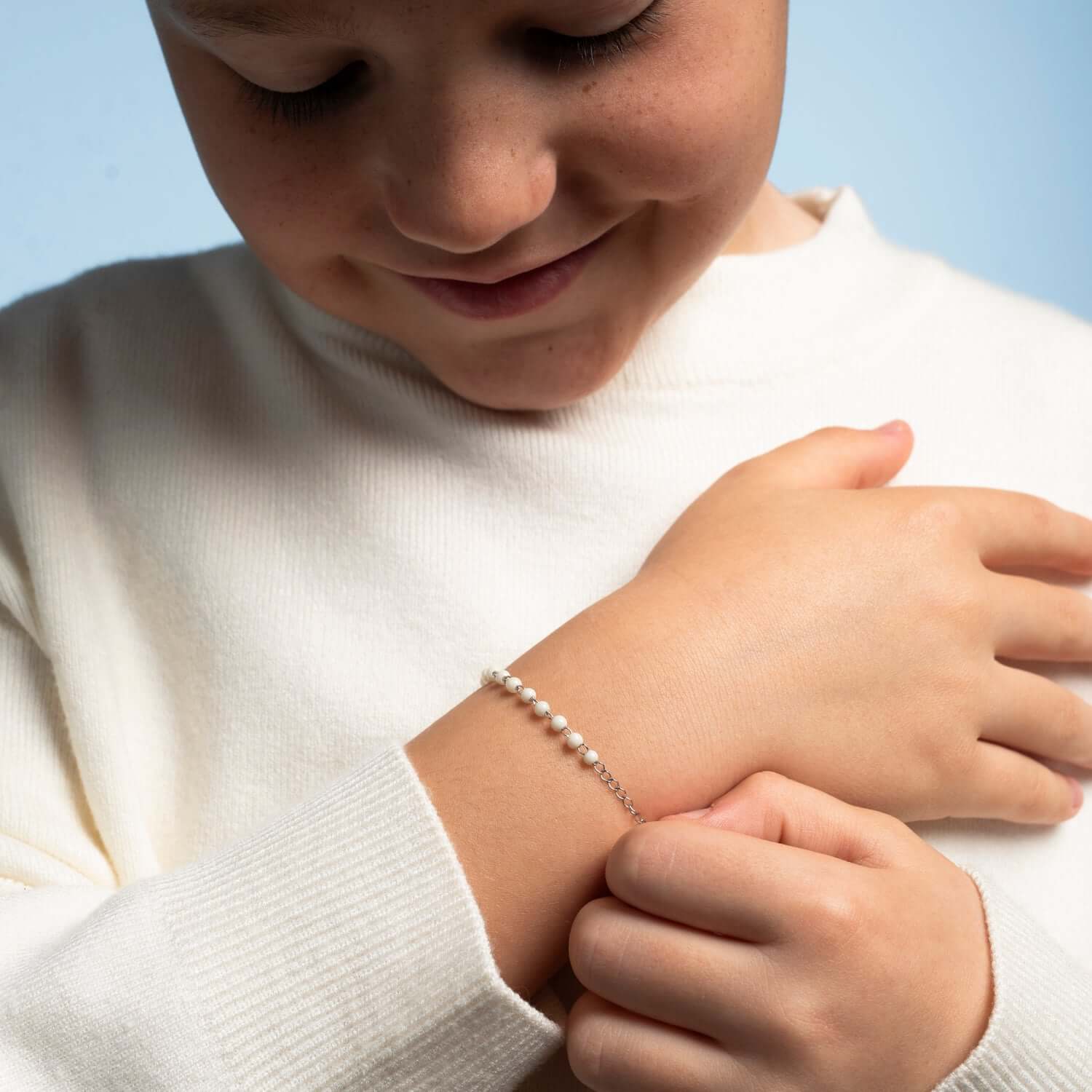 BABY ROSARY BRACELET - SILVER - WHITE - Image 2