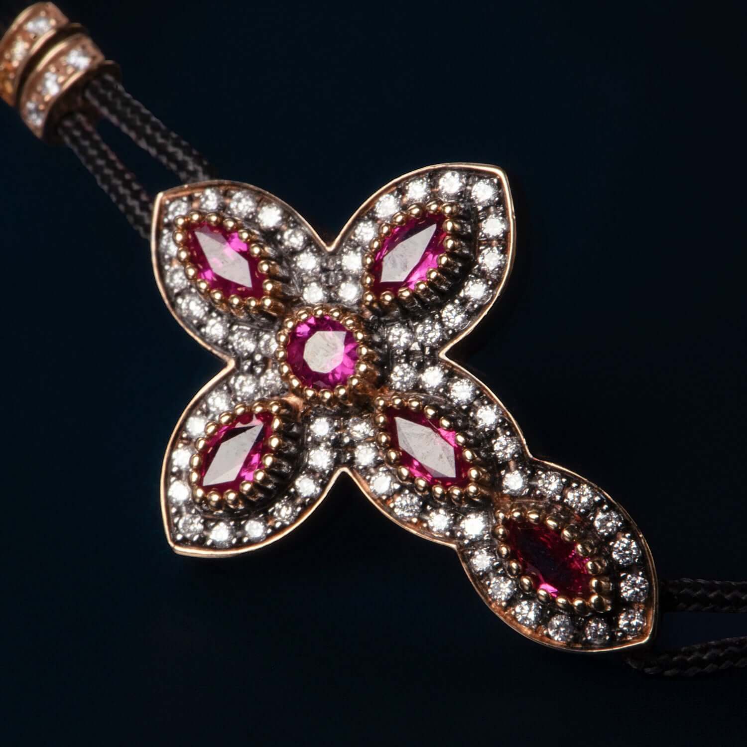 CROSS - CHRISTIAN BRACELET - GOLD, DIAMONDS AND RUBIES - Image 3