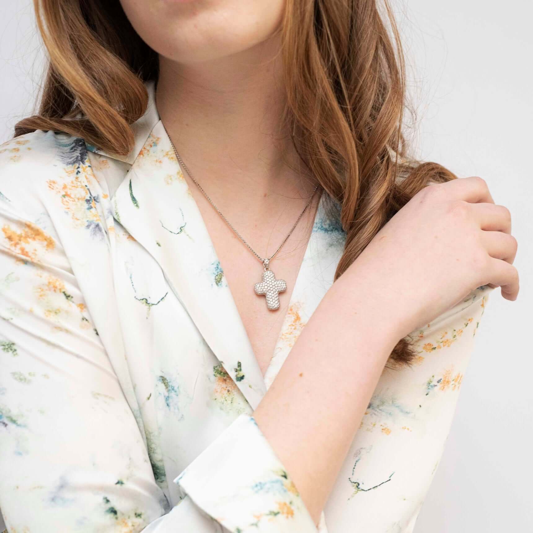 CROSS WITH DIAMOND - NECKLACE - WHITE GOLD - Image 2