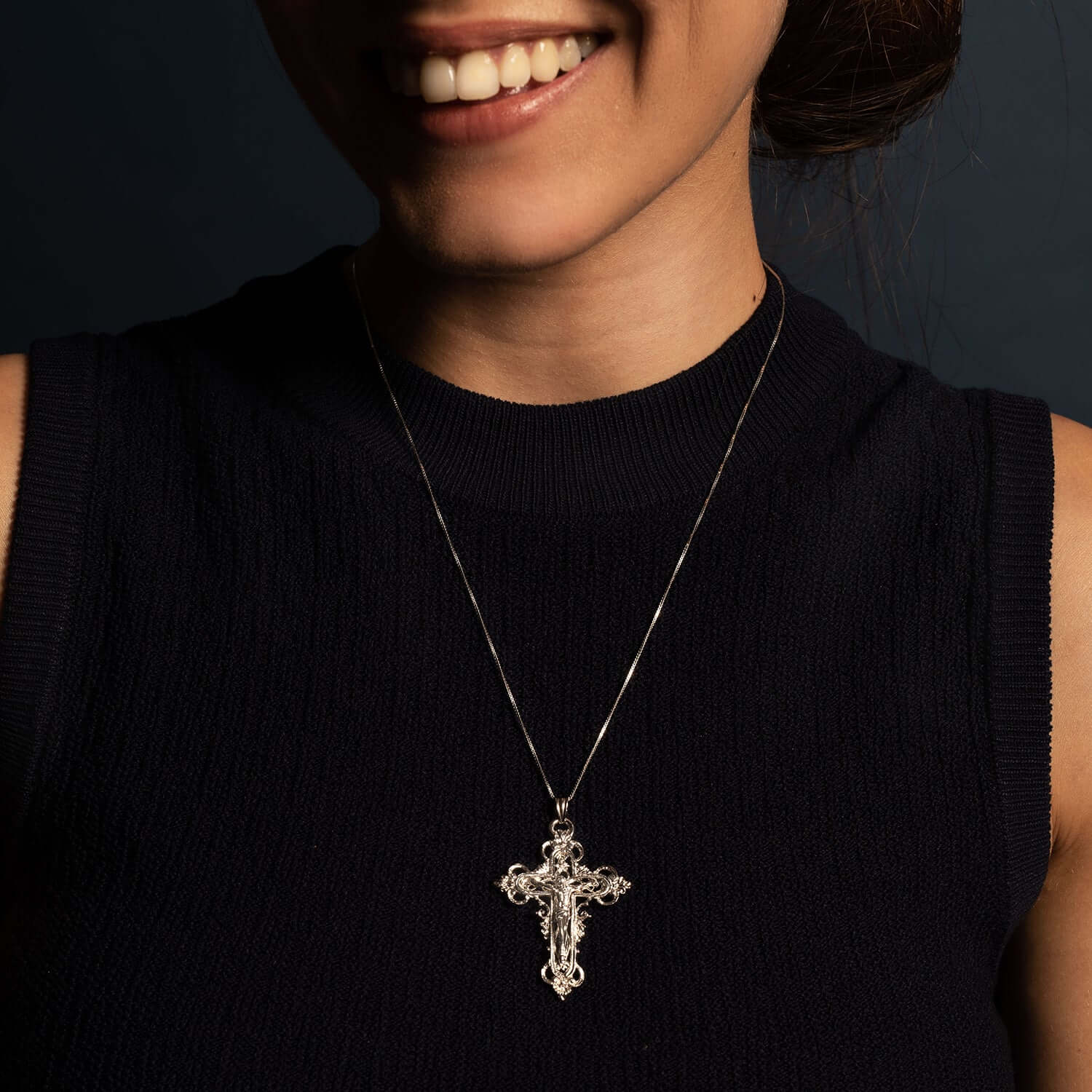 FILIGREE CRUCIFIX PENDANT - SILVER - Image 2