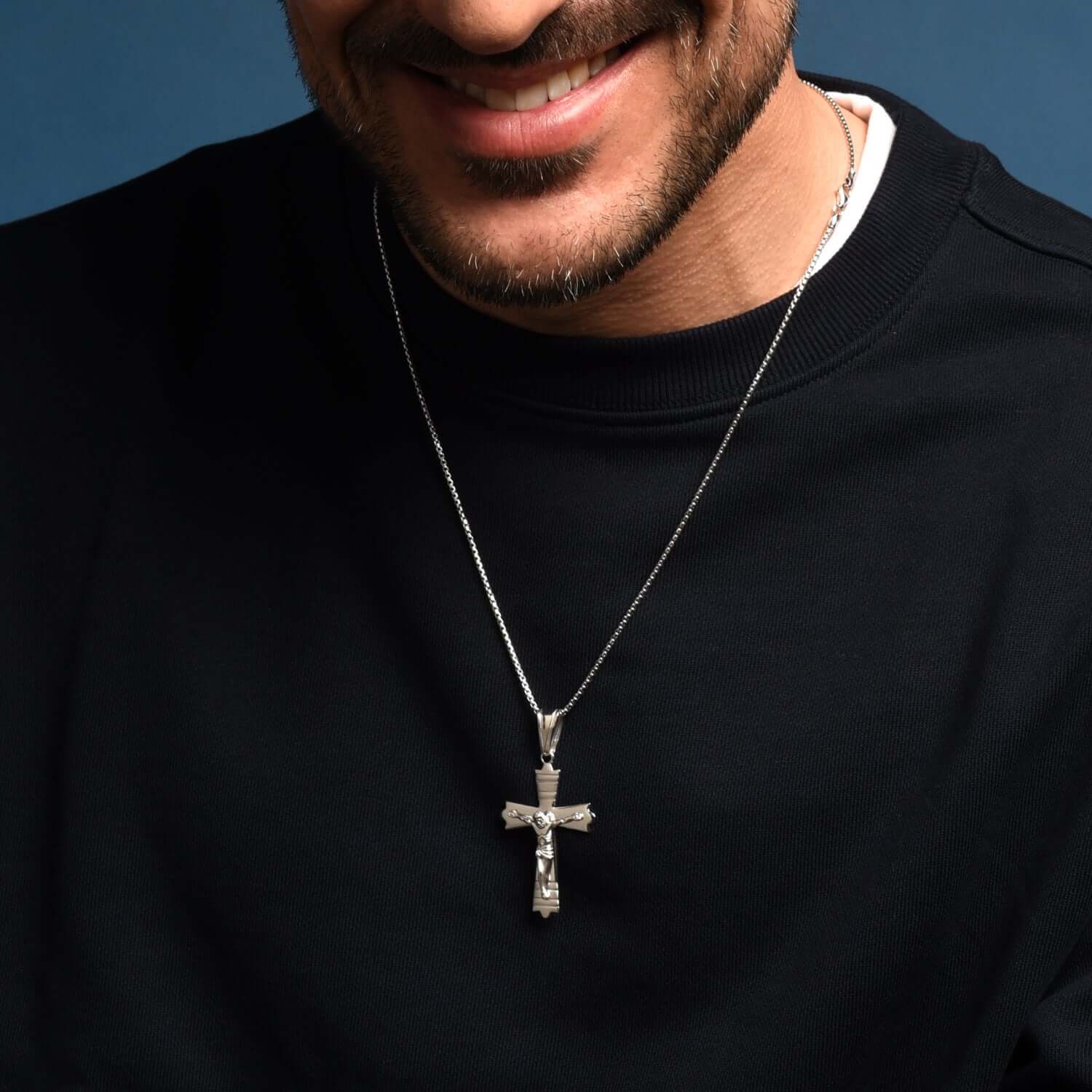 CRUCIFIX PENDANT - SILVER - Image 2