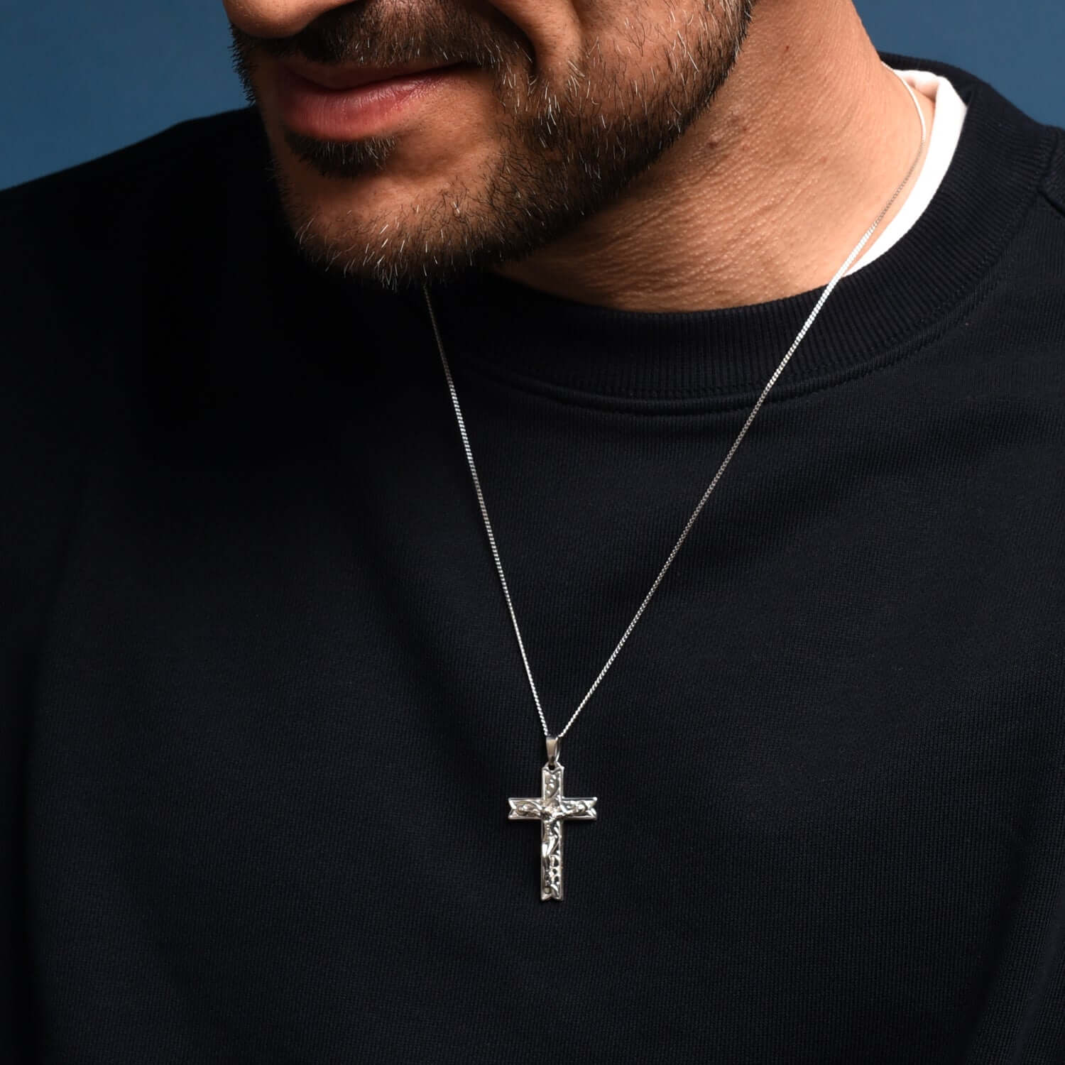CRUCIFIX PENDANT - SILVER - Image 2