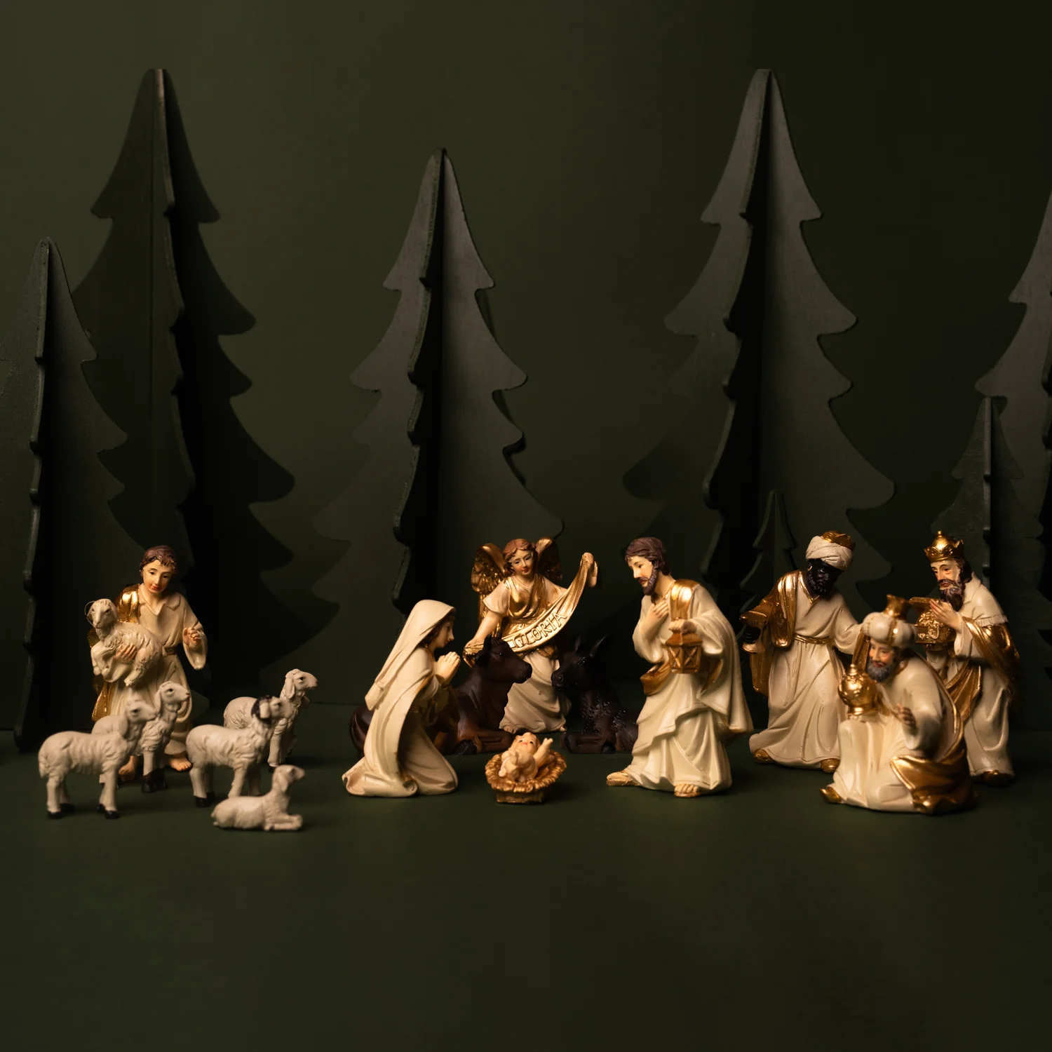 NATIVITY FIGURES SET- CHRISTMAS NATIVITY - RESIN - Image 2
