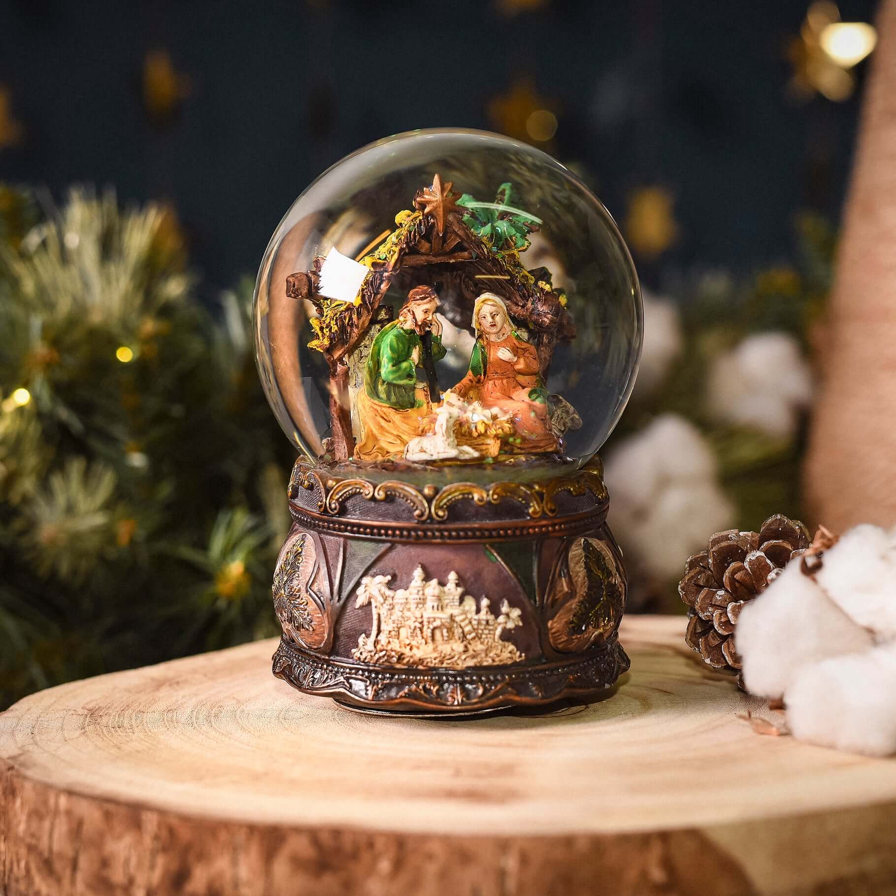NATIVITY SCENE - CHRISTMAS SNOW GLOBE AND CARILLON - Image 2