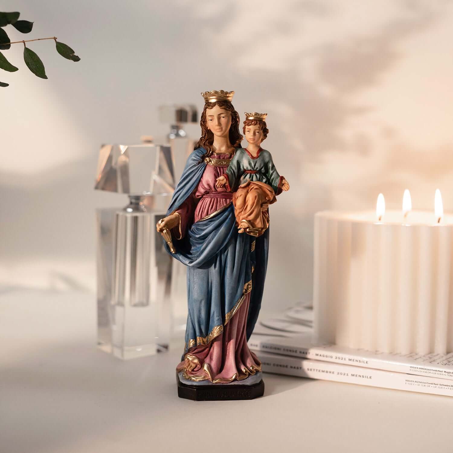 OUR LADY HELP OF CHRISTIANS - STATUE - RESIN - Image 2
