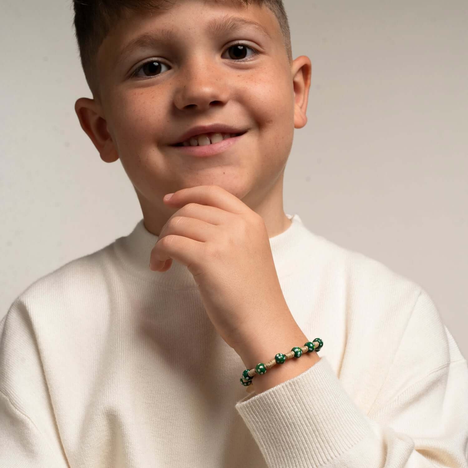 CHILDREN'S ROSARY BRACELET - WOOD - GREEN - Image 2