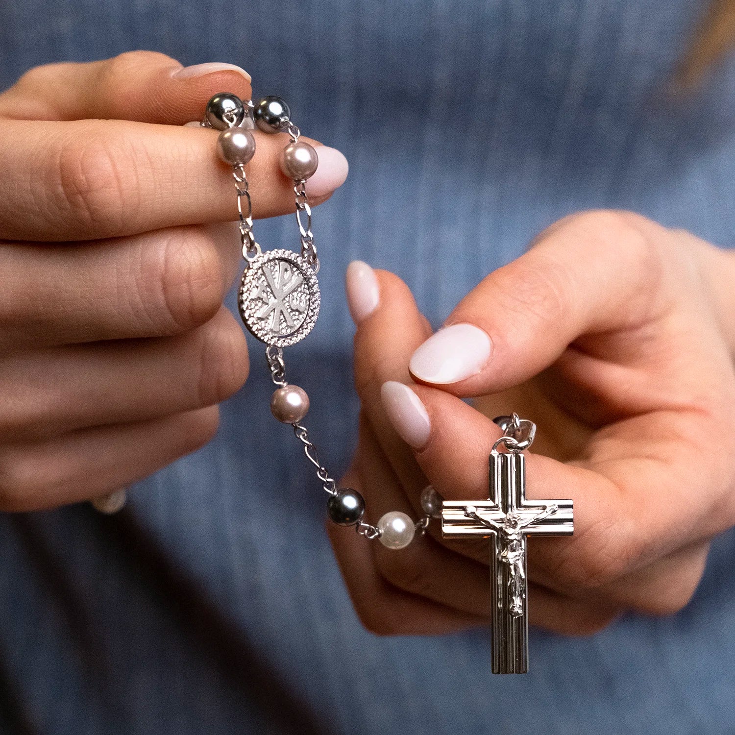 THREE TONE PEARL ROSARY - SILVER - Image 3